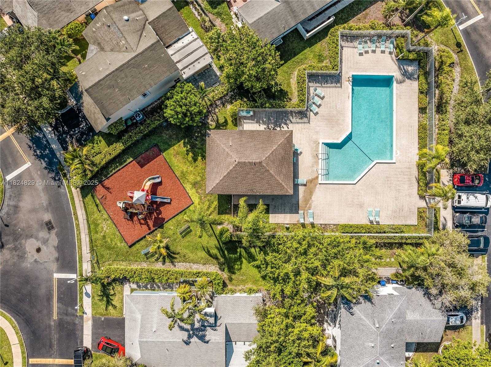Small Image of 20709 NORTH WEST 1ST ST, Pembroke Pines Number 5
