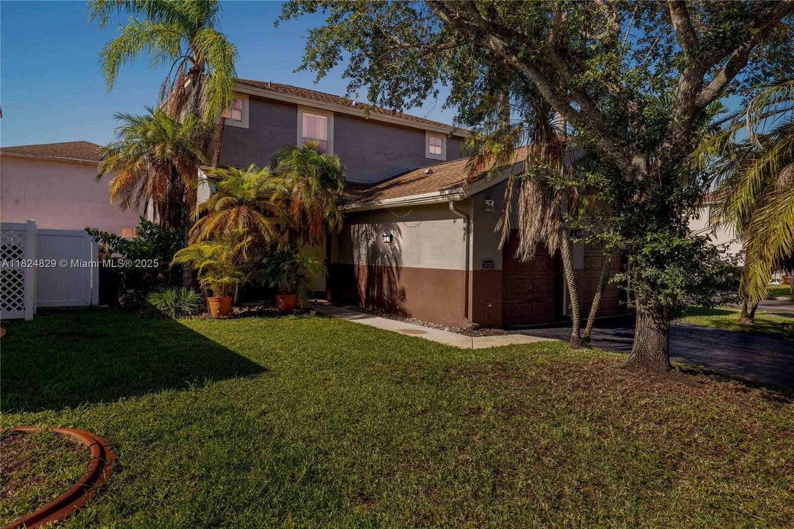 Small Image of 20709 NORTH WEST 1ST ST, Pembroke Pines Number 8