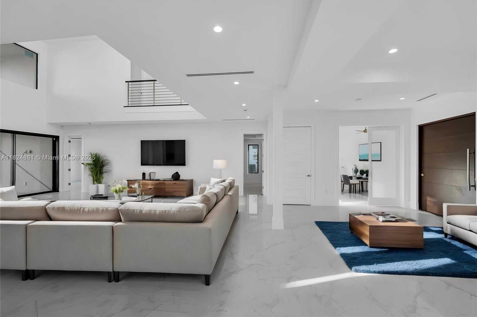 Small Image of 5735 RIVERSIDE DR, Cape Coral Number 11