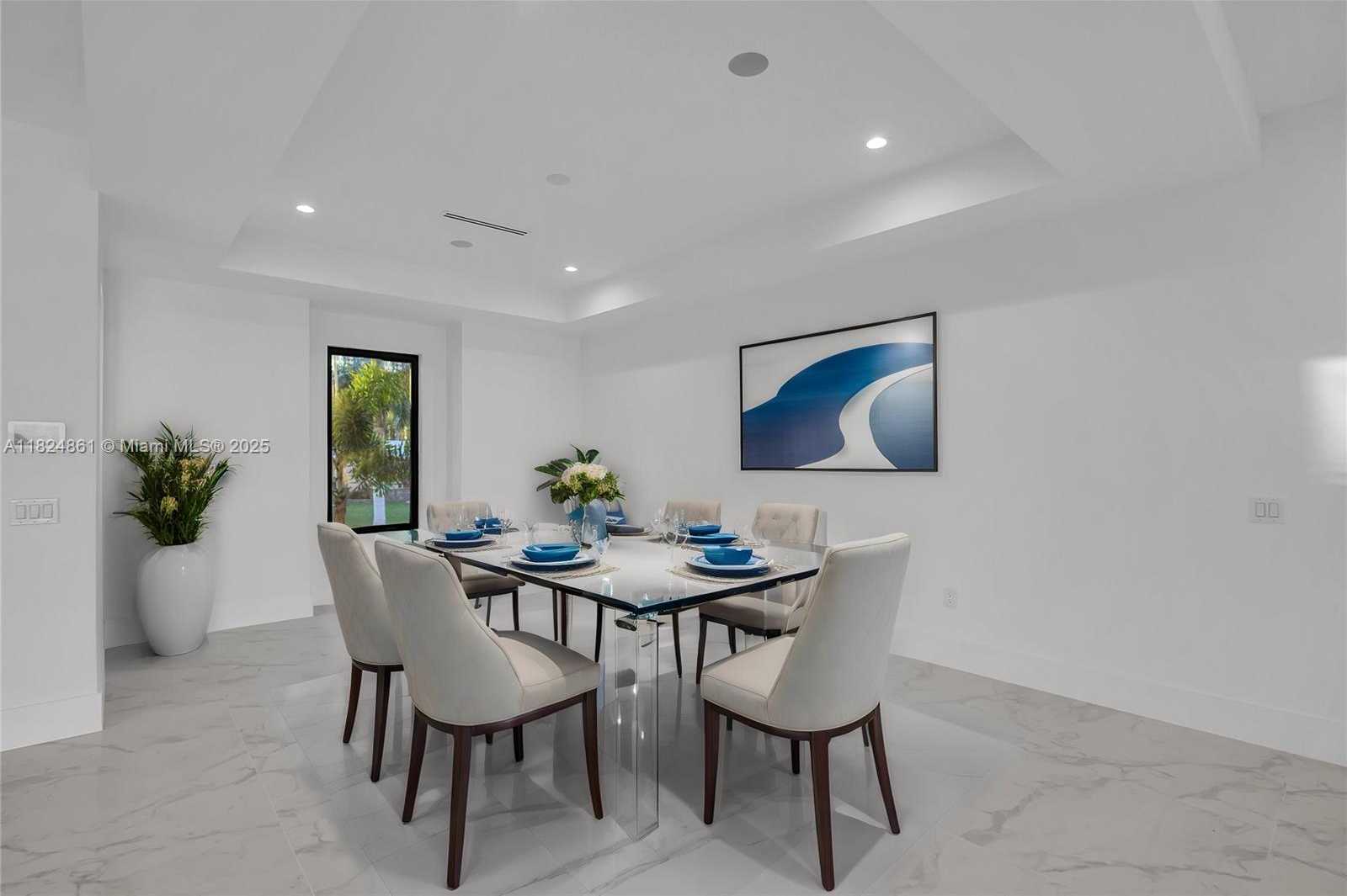 Small Image of 5735 RIVERSIDE DR, Cape Coral Number 14