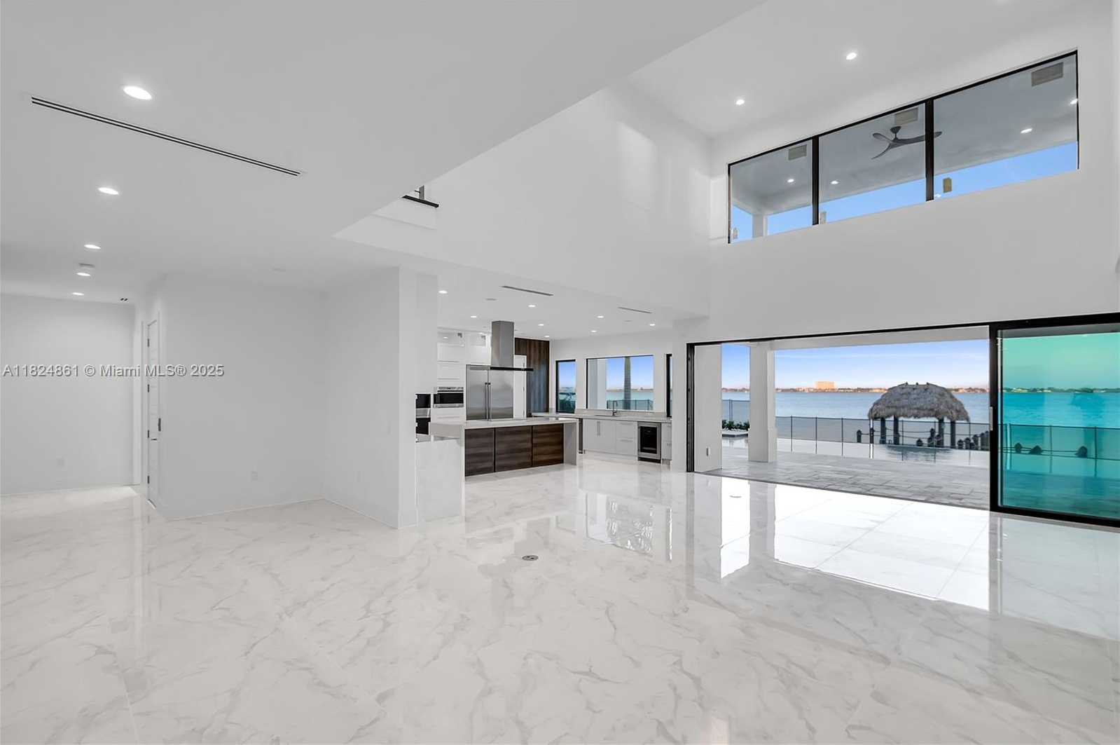 Small Image of 5735 RIVERSIDE DR, Cape Coral Number 23