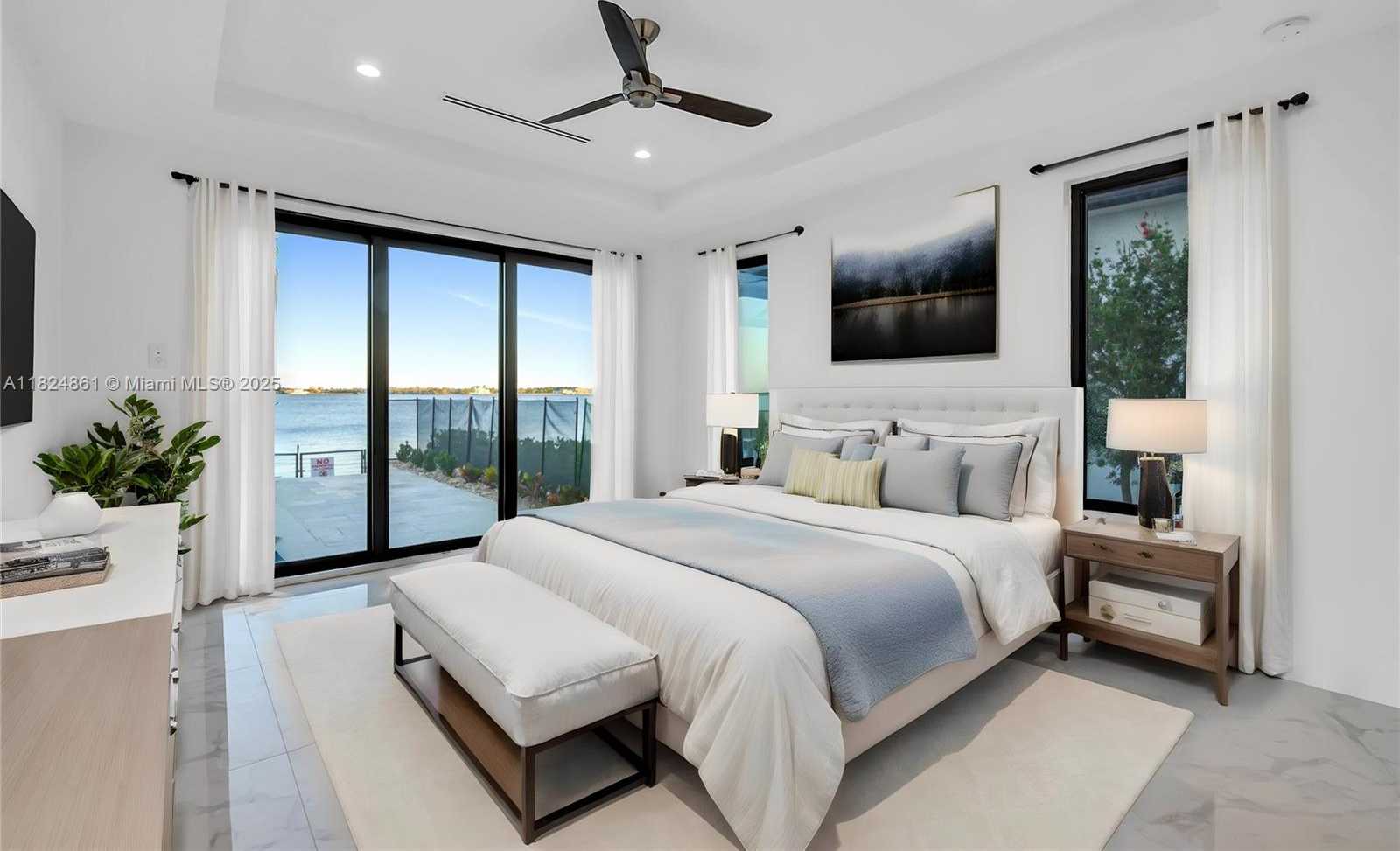 Small Image of 5735 RIVERSIDE DR, Cape Coral Number 25