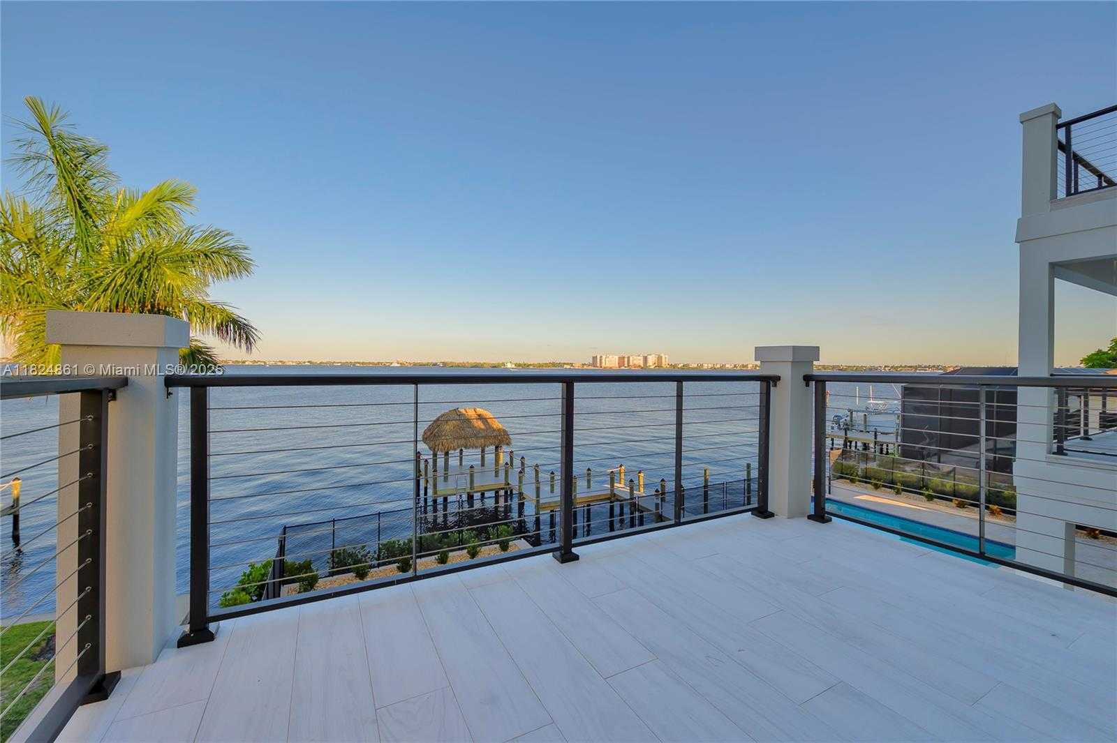 Small Image of 5735 RIVERSIDE DR, Cape Coral Number 32