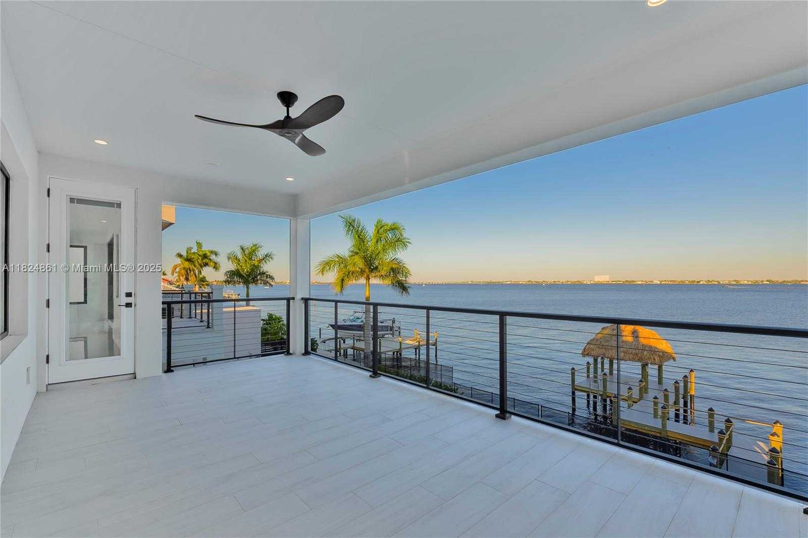 Small Image of 5735 RIVERSIDE DR, Cape Coral Number 43
