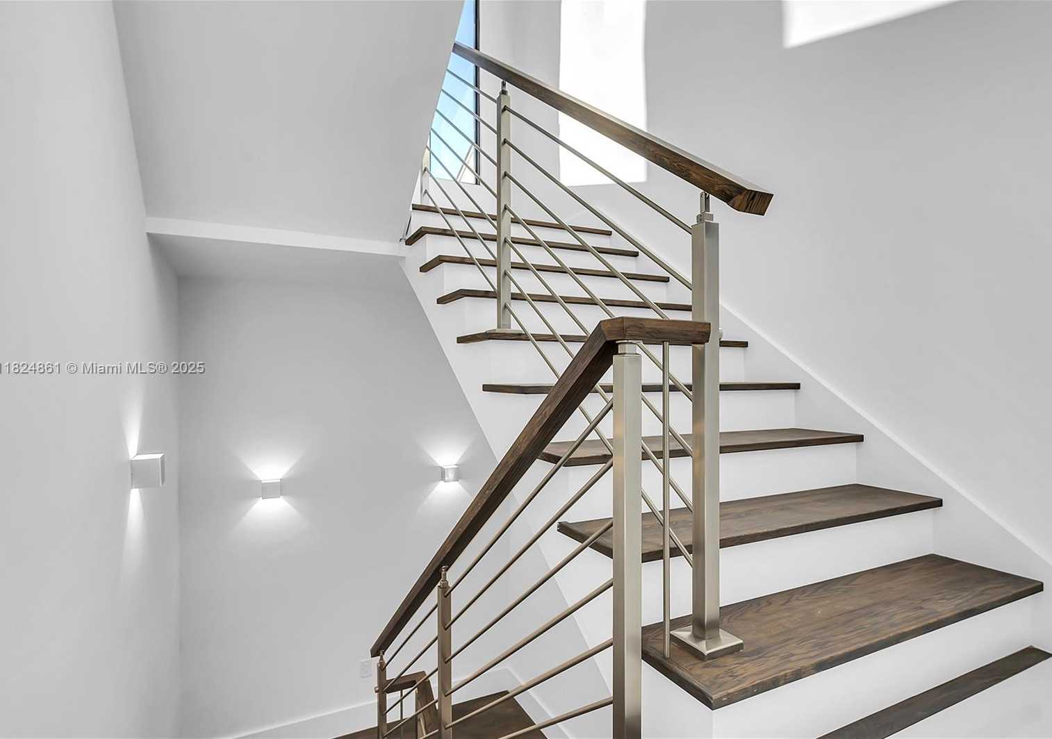 Small Image of 5735 RIVERSIDE DR, Cape Coral Number 45