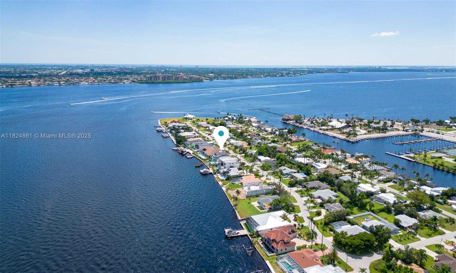 Small Image of 5735 RIVERSIDE DR, Cape Coral Number 56
