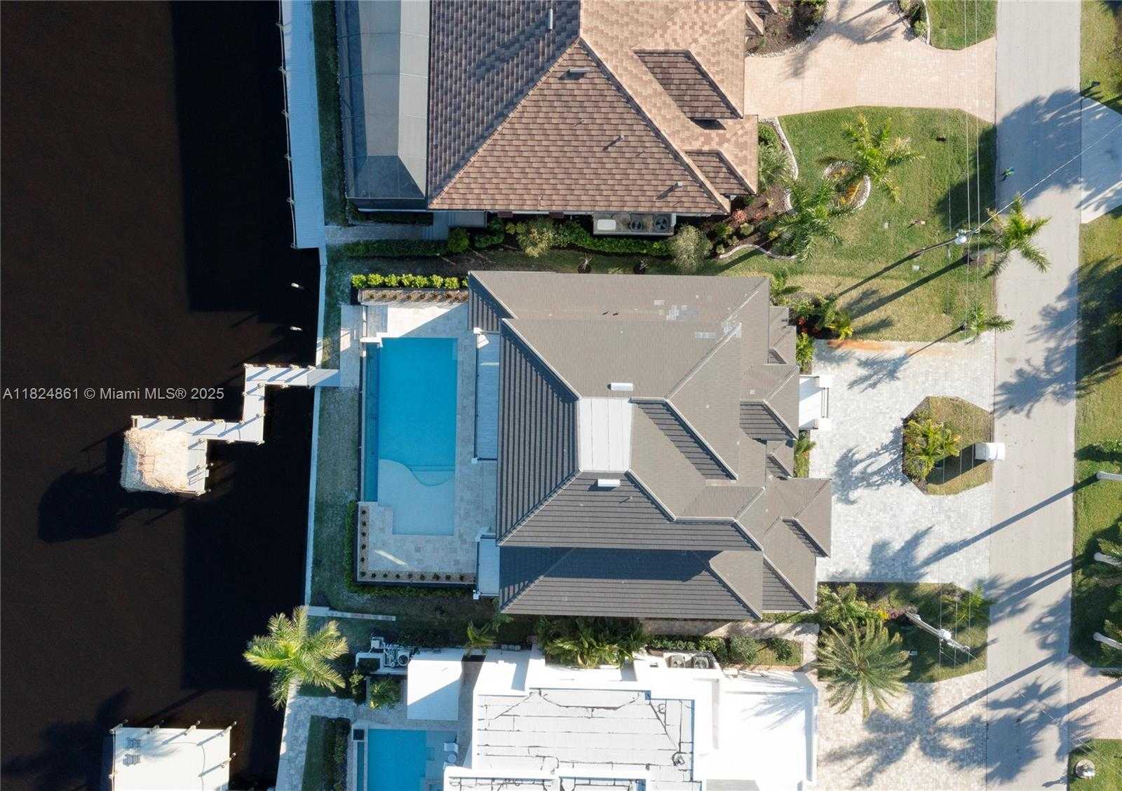 Small Image of 5735 RIVERSIDE DR, Cape Coral Number 60