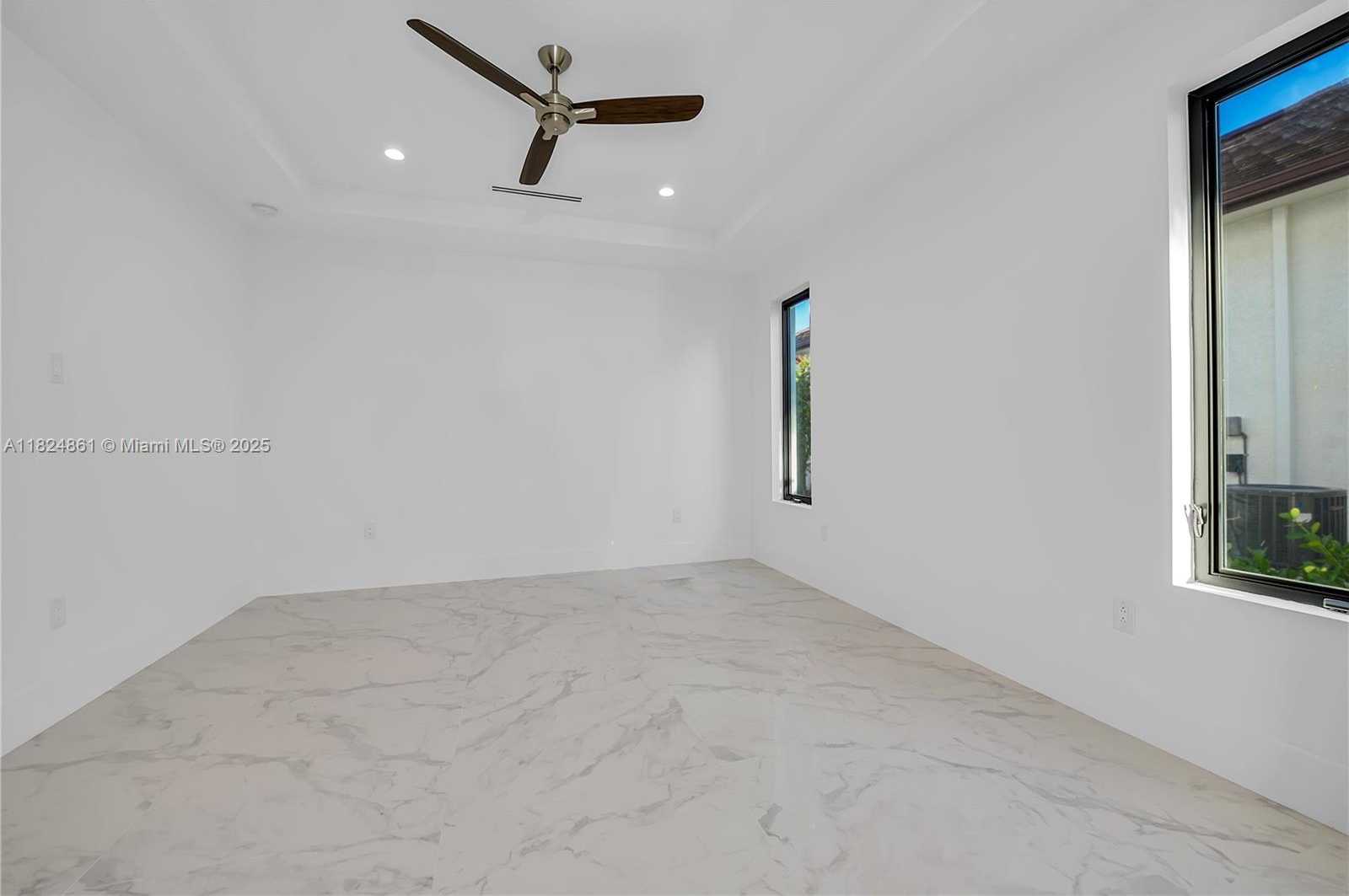 Small Image of 5735 RIVERSIDE DR, Cape Coral Number 65