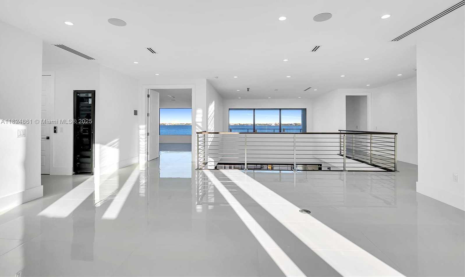 Small Image of 5735 RIVERSIDE DR, Cape Coral Number 68