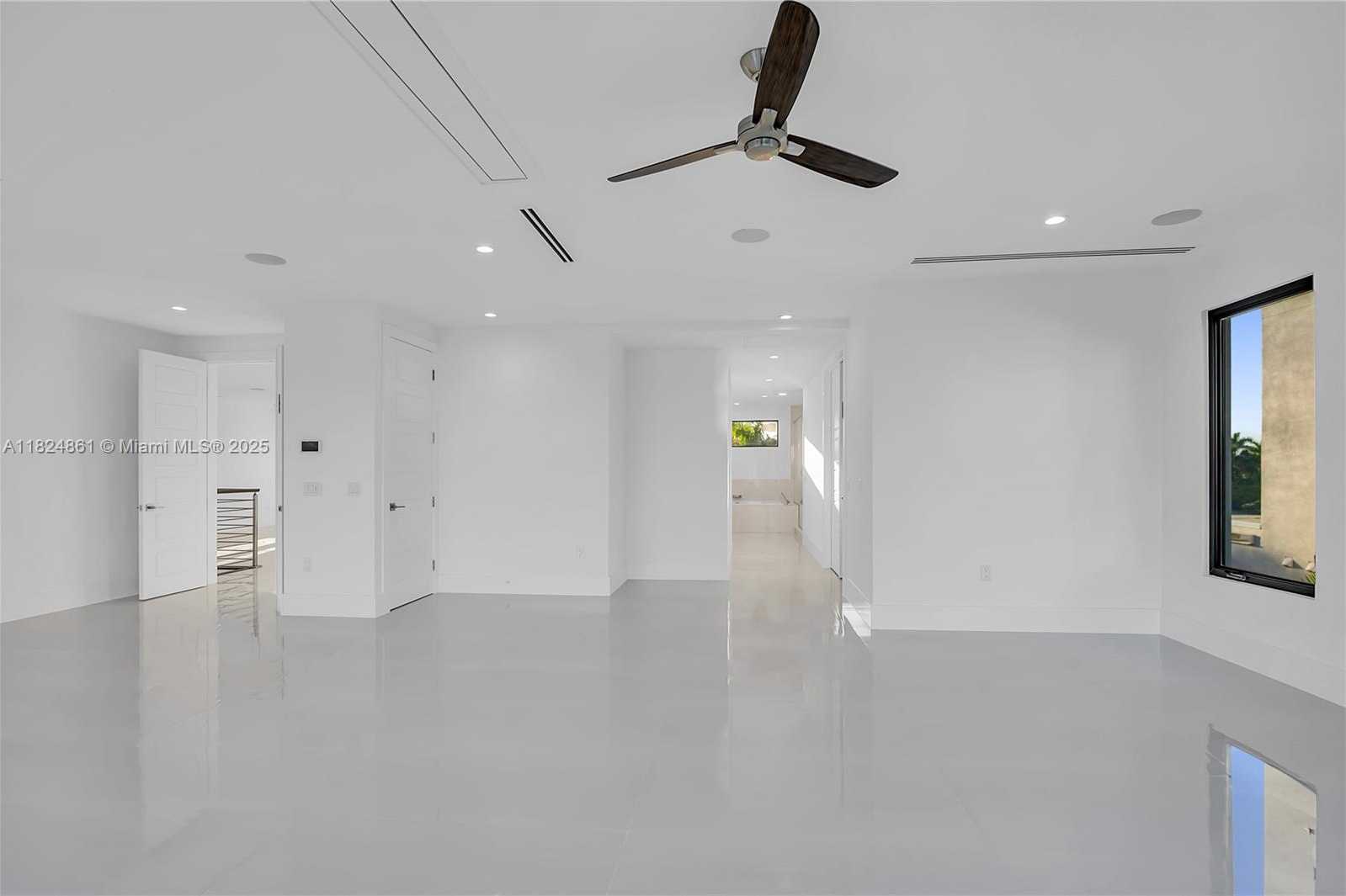 Small Image of 5735 RIVERSIDE DR, Cape Coral Number 71