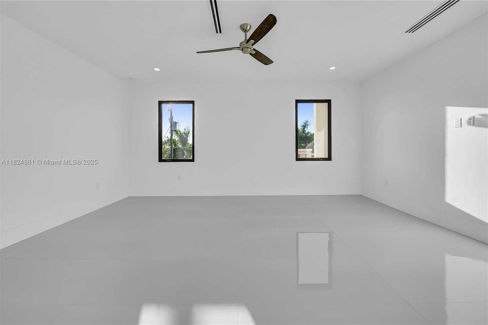 Small Image of 5735 RIVERSIDE DR, Cape Coral Number 73