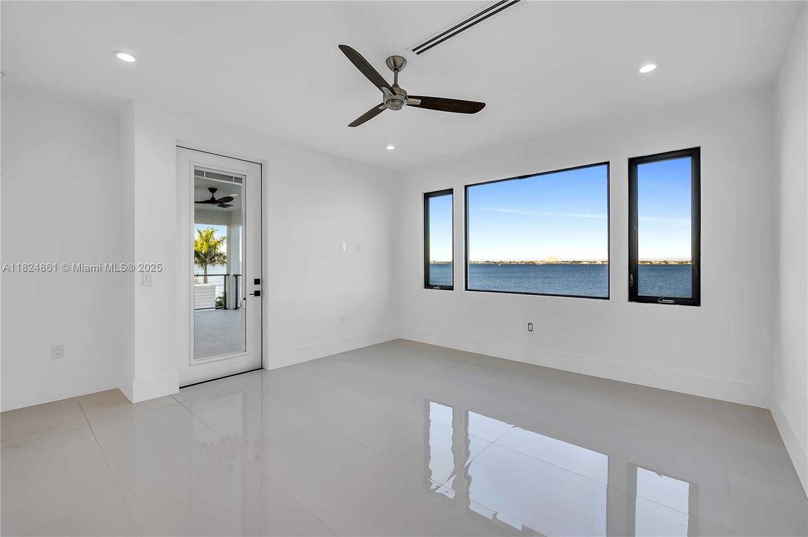 Small Image of 5735 RIVERSIDE DR, Cape Coral Number 74