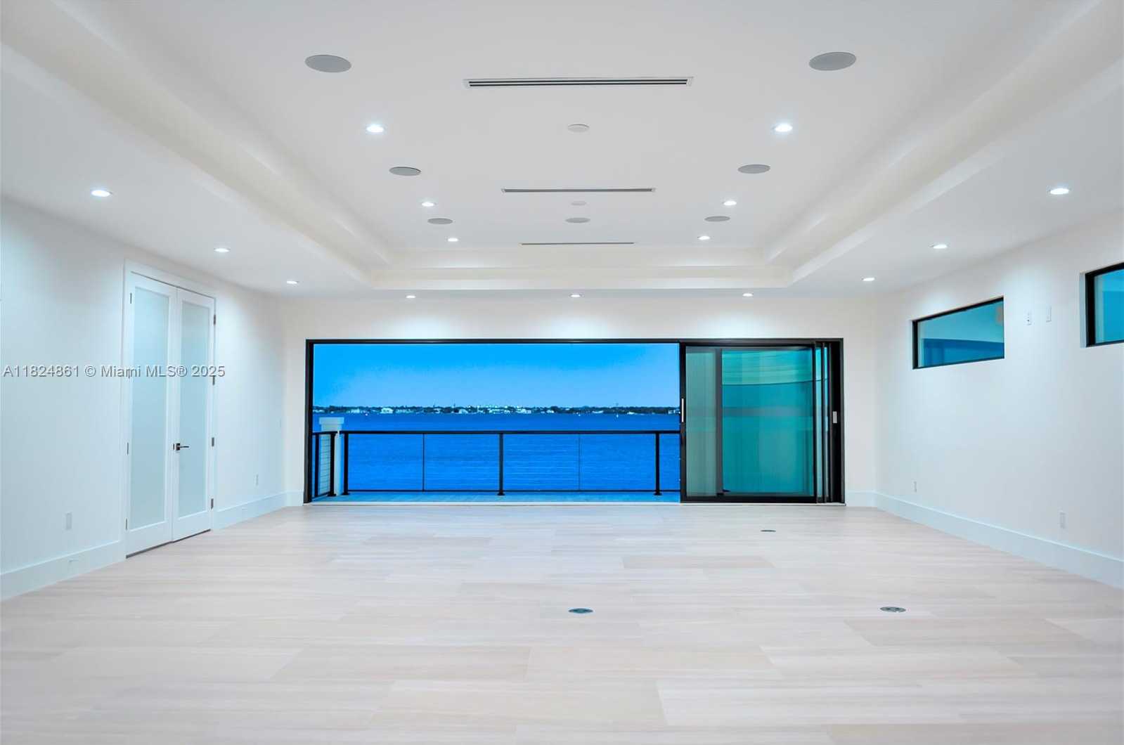 Small Image of 5735 RIVERSIDE DR, Cape Coral Number 75