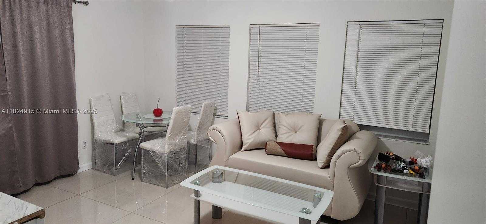 Small Image of 1607 MOFFETT ST, Hollywood Number 12
