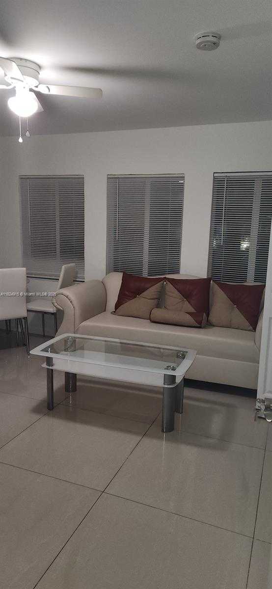 Small Image of 1607 MOFFETT ST, Hollywood Number 13