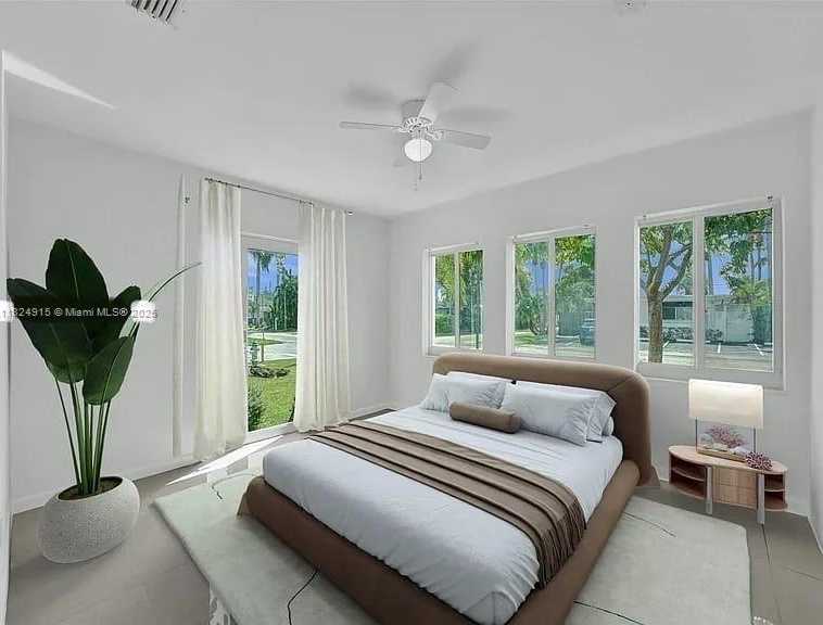 Small Image of 1607 MOFFETT ST, Hollywood Number 4