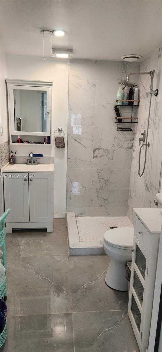 Small Image of 1607 MOFFETT ST, Hollywood Number 8