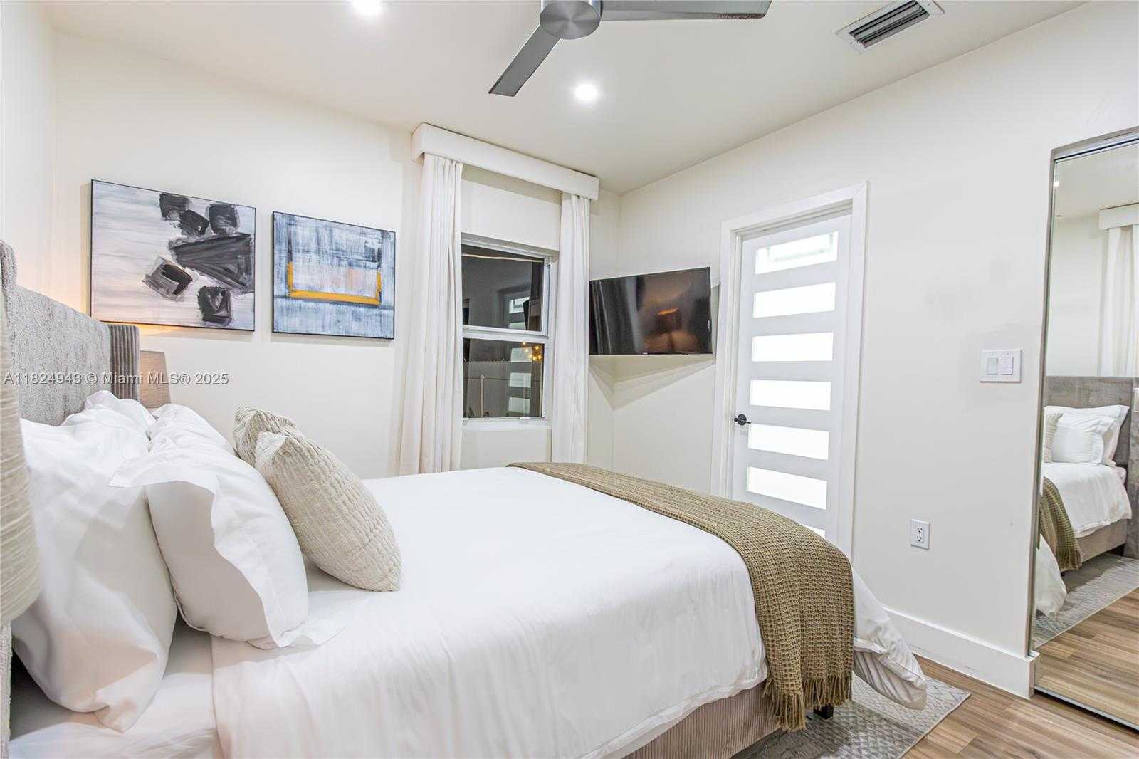 Small Image of 532 NORTH WEST 100TH ST, Miami Number 17