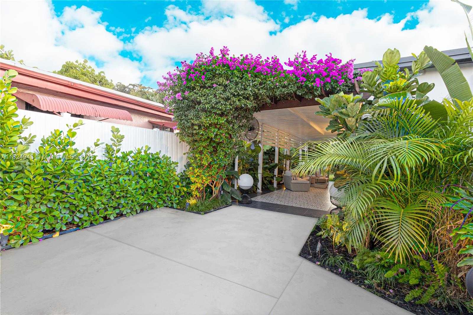Small Image of 532 NORTH WEST 100TH ST, Miami Number 35