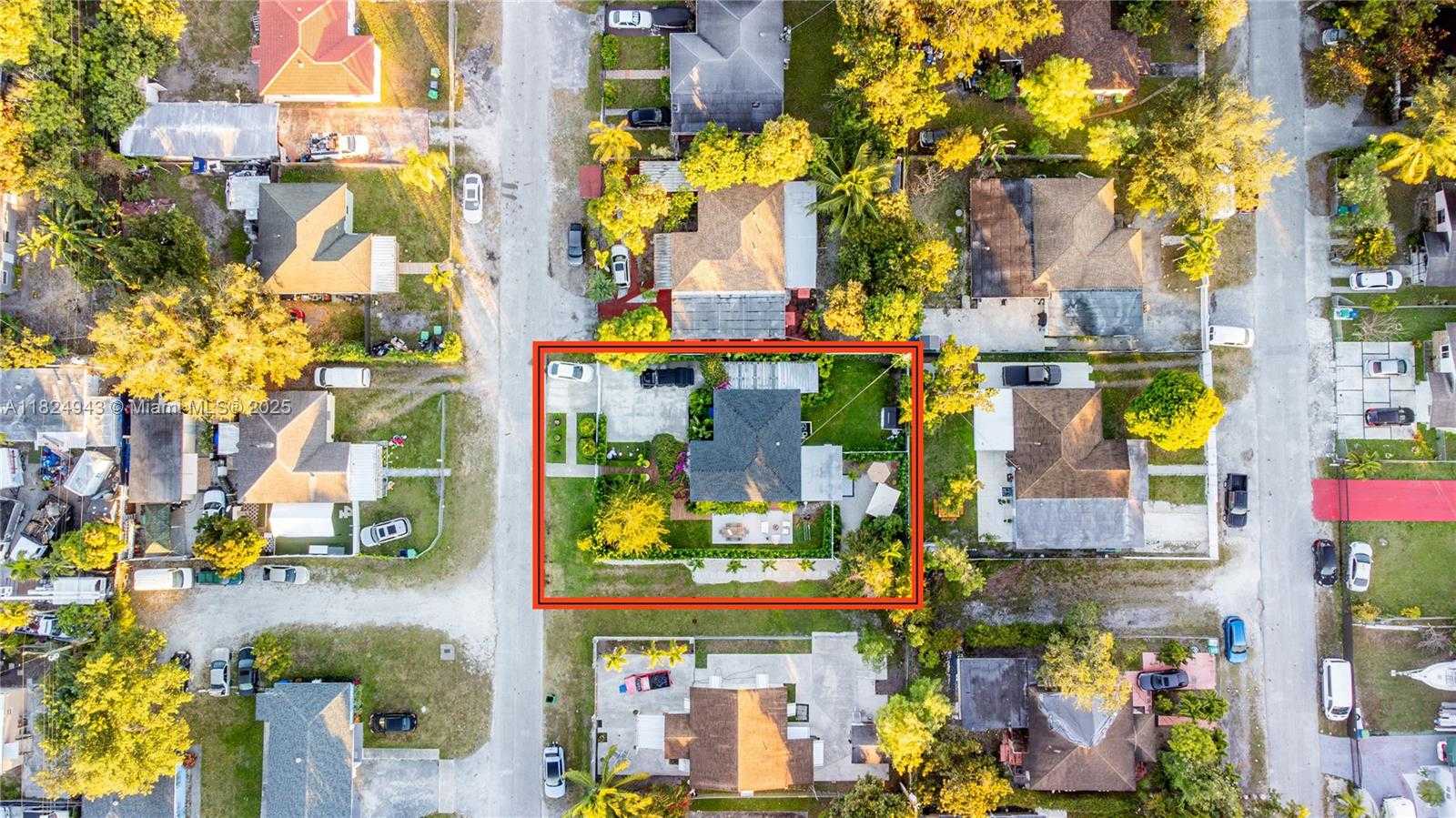 Small Image of 532 NORTH WEST 100TH ST, Miami Number 4