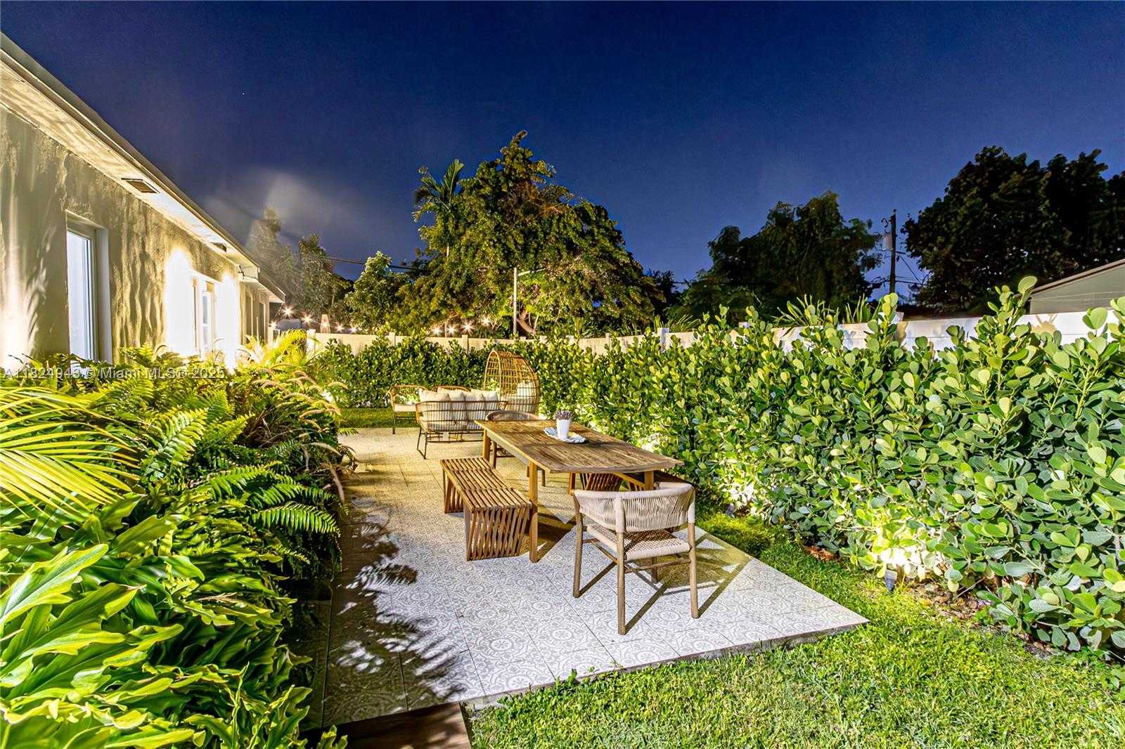 Small Image of 532 NORTH WEST 100TH ST, Miami Number 43