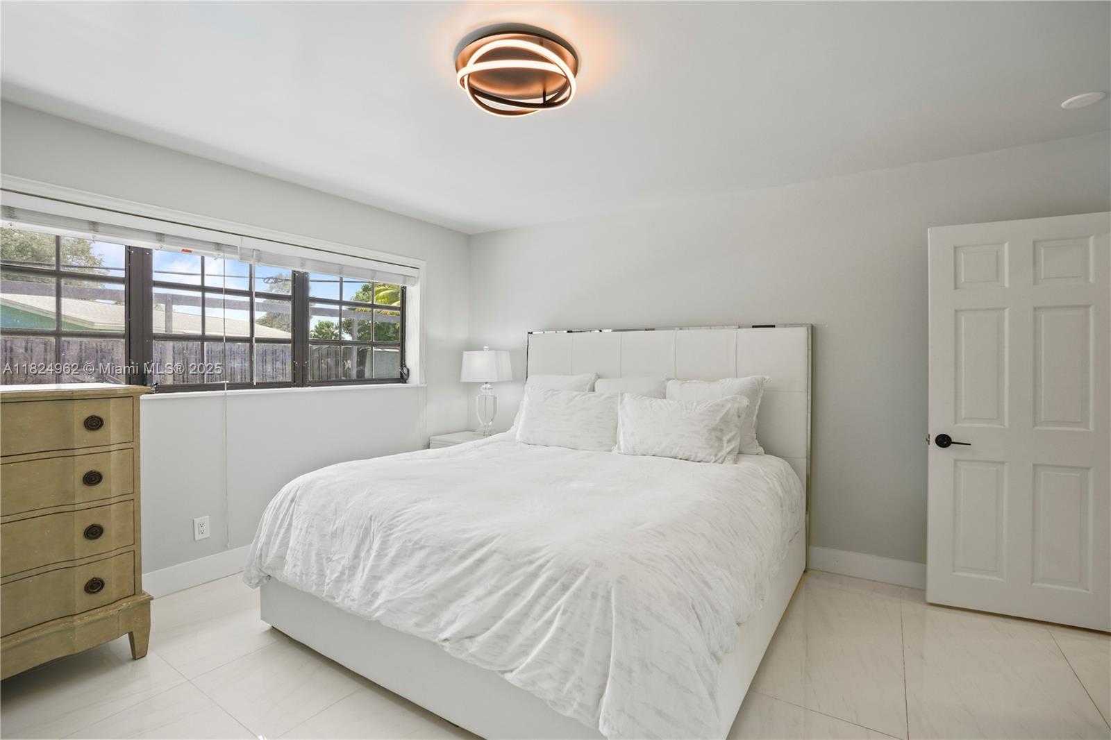 Small Image of 5613 MADISON ST, Hollywood Number 13