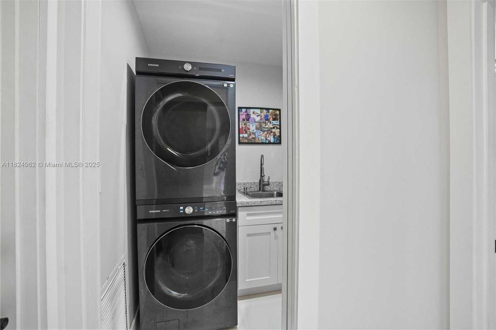 Small Image of 5613 MADISON ST, Hollywood Number 22