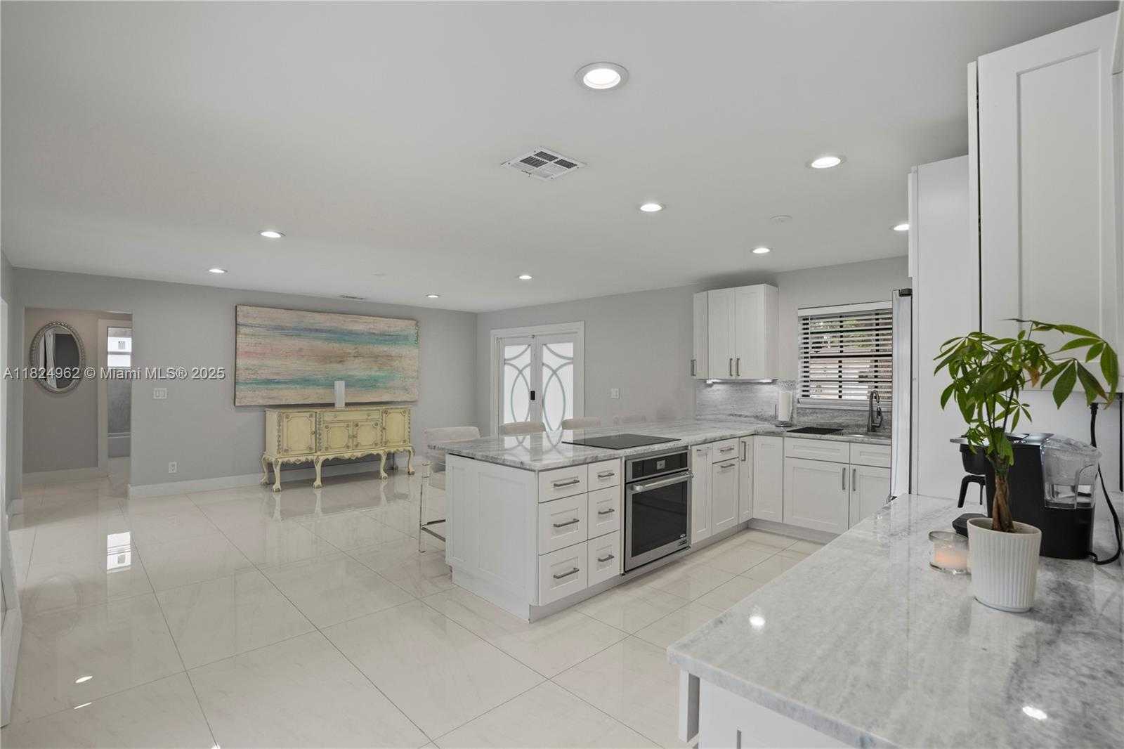 Small Image of 5613 MADISON ST, Hollywood Number 8