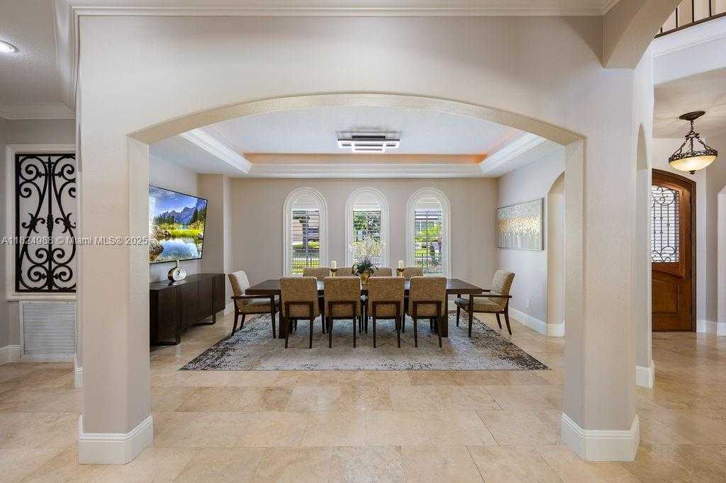 Small Image of 2211 AZALEA PL, Winter Park Number 14