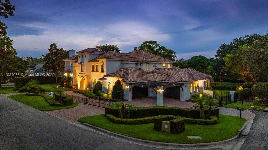 Small Image of 2211 AZALEA PL, Winter Park Number 2