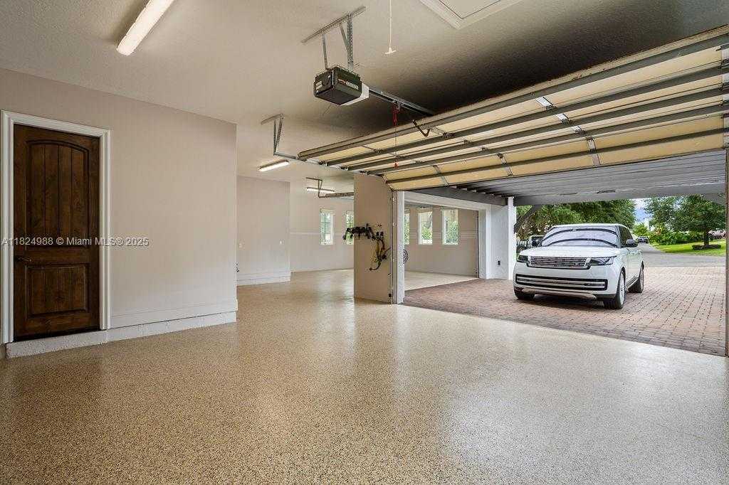 Small Image of 2211 AZALEA PL, Winter Park Number 5