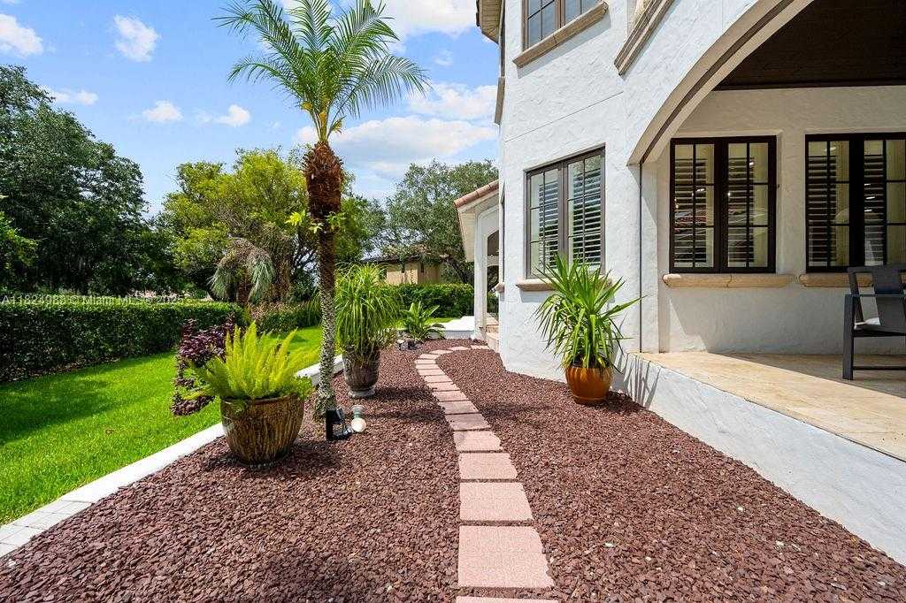 Small Image of 2211 AZALEA PL, Winter Park Number 63