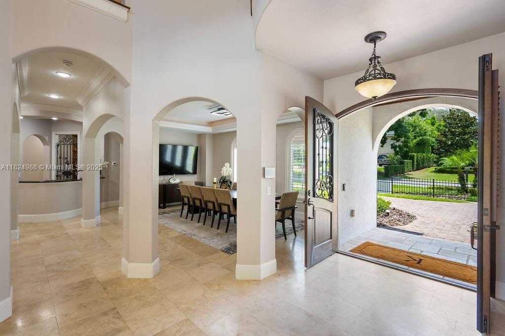 Small Image of 2211 AZALEA PL, Winter Park Number 9