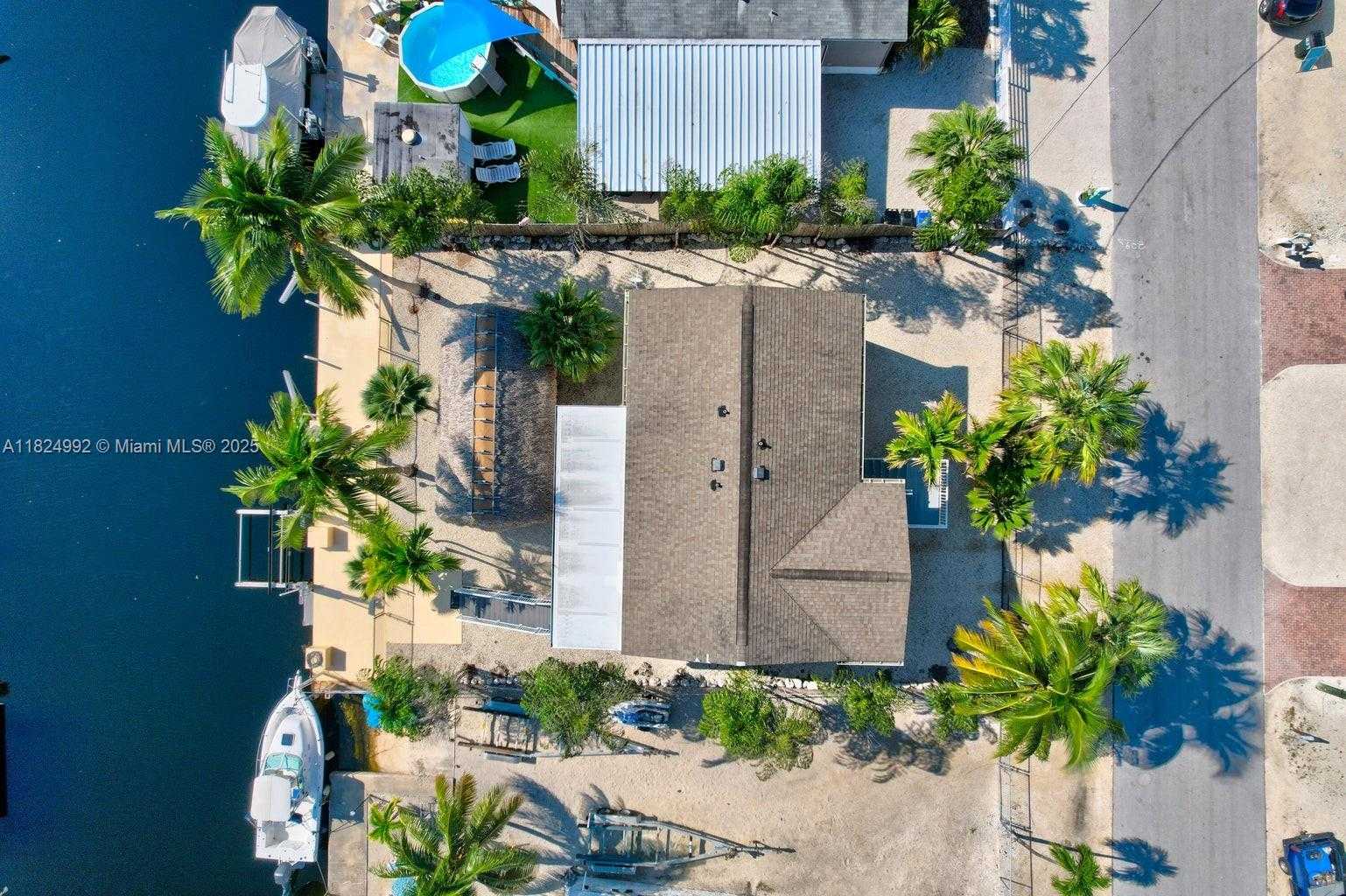 Small Image of 239 LOWER MATECUMBE RD, Key Largo Number 13