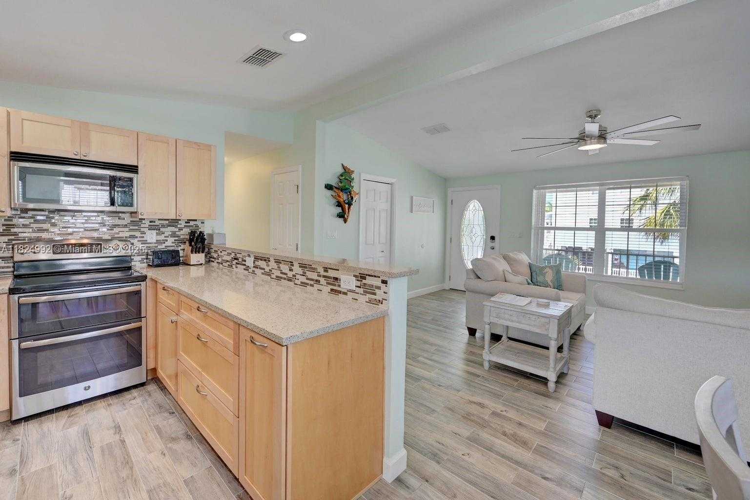 Small Image of 239 LOWER MATECUMBE RD, Key Largo Number 20