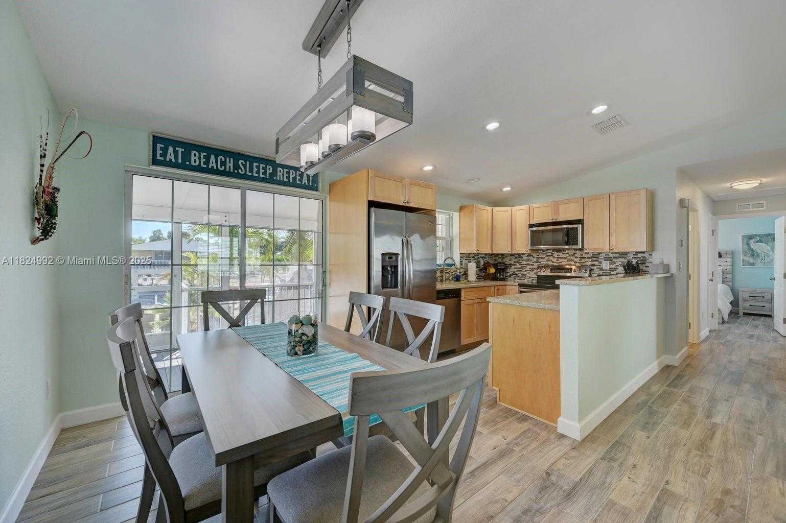 Small Image of 239 LOWER MATECUMBE RD, Key Largo Number 21