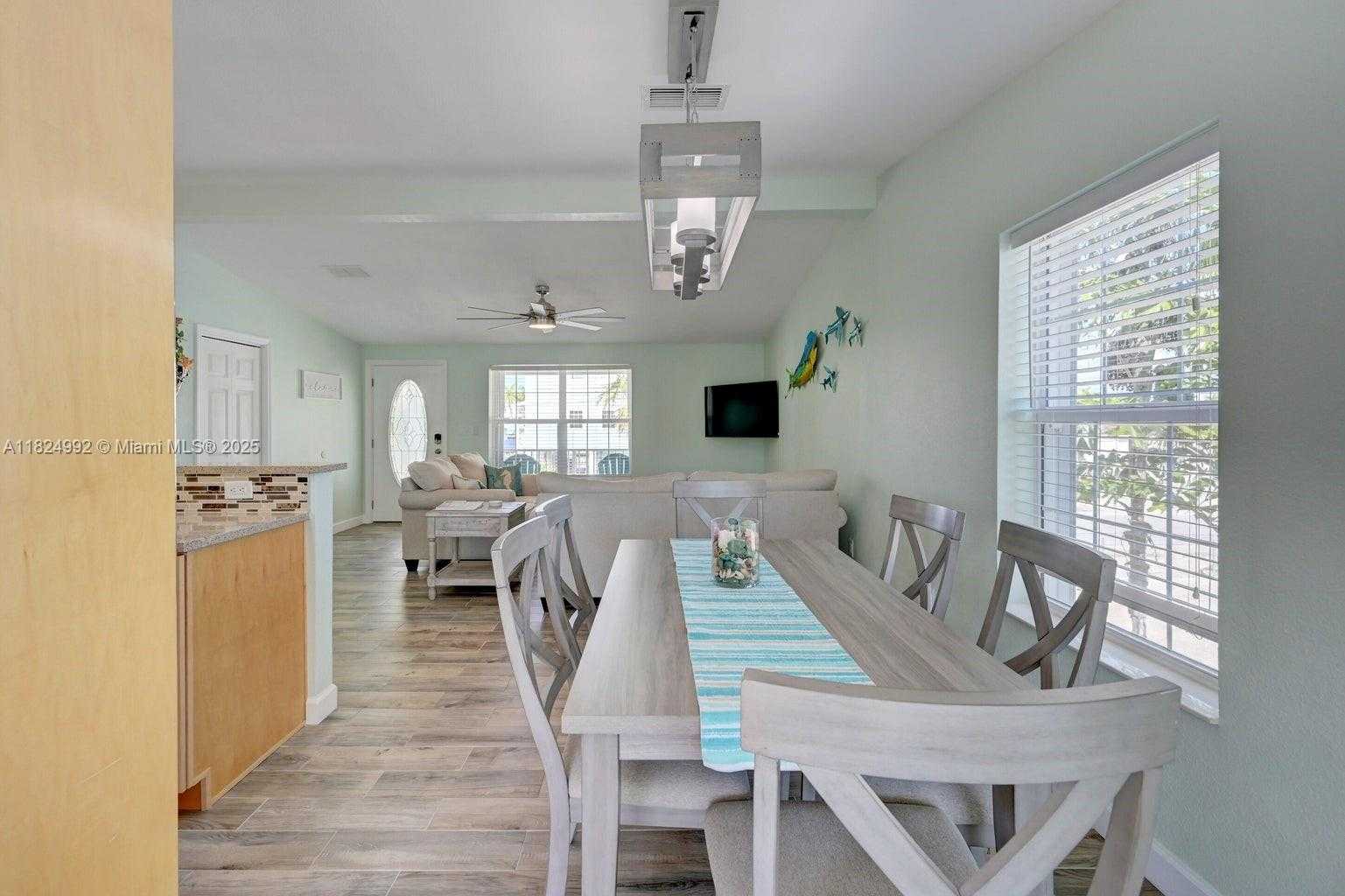 Small Image of 239 LOWER MATECUMBE RD, Key Largo Number 26