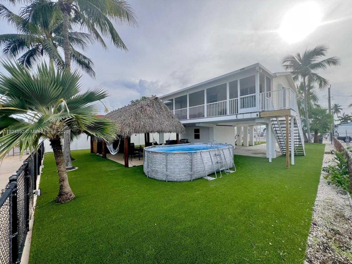 Small Image of 239 LOWER MATECUMBE RD, Key Largo Number 3