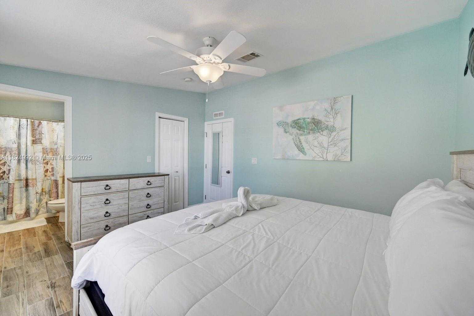 Small Image of 239 LOWER MATECUMBE RD, Key Largo Number 31