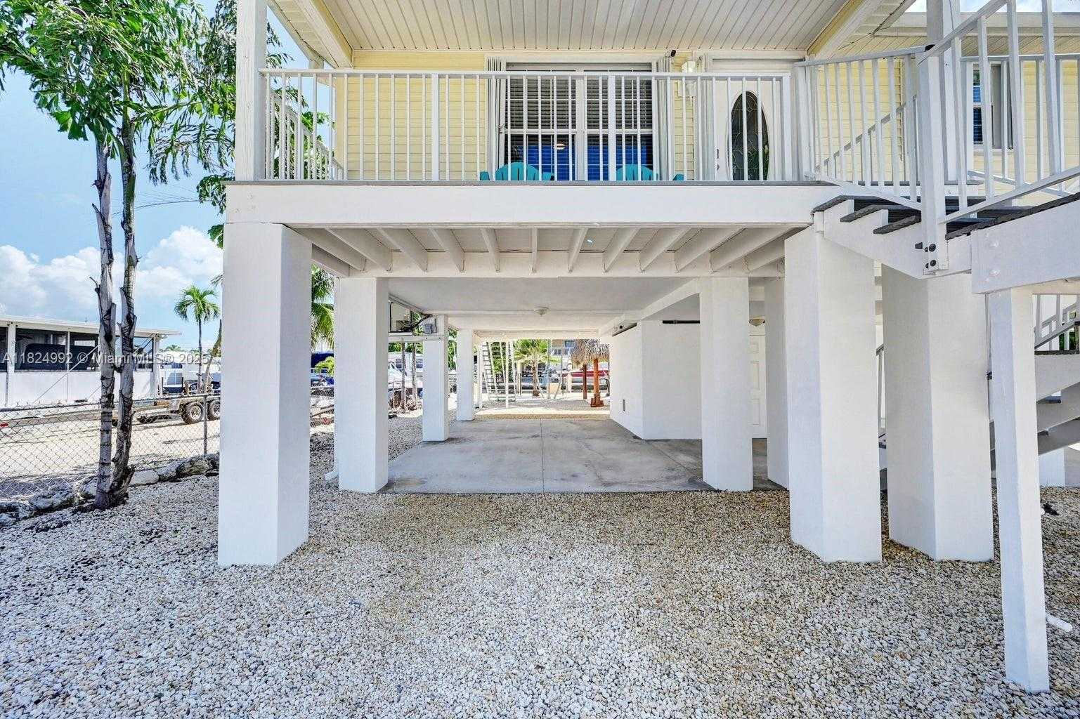 Small Image of 239 LOWER MATECUMBE RD, Key Largo Number 41