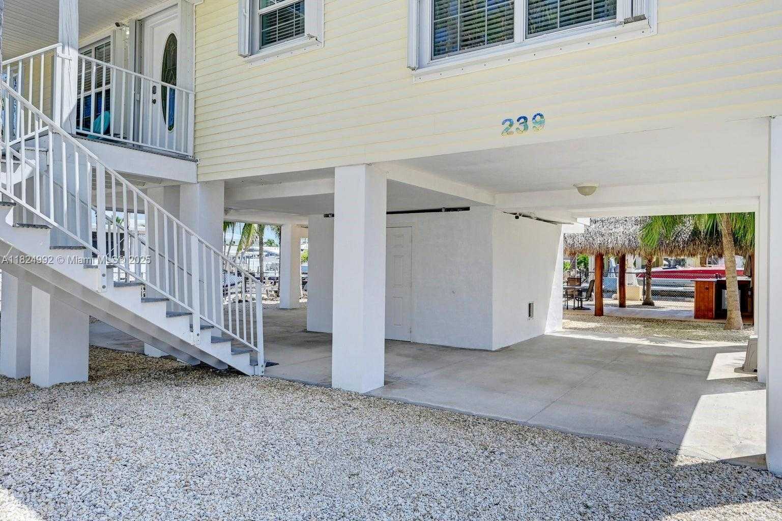 Small Image of 239 LOWER MATECUMBE RD, Key Largo Number 42