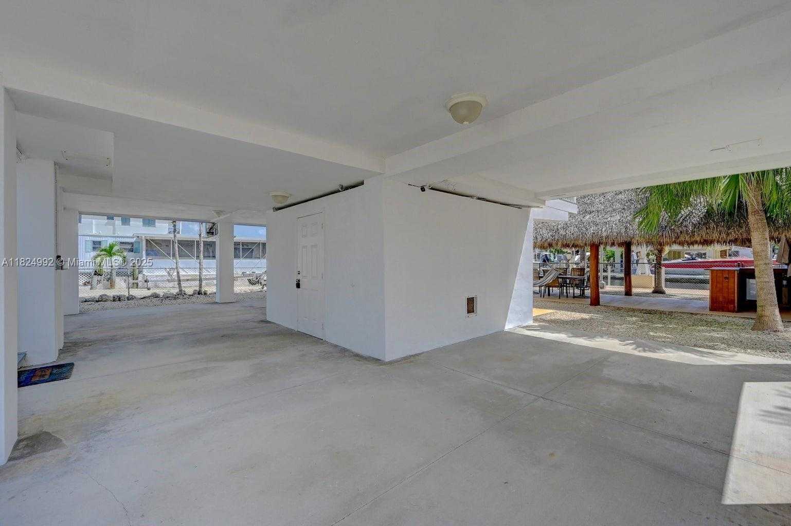 Small Image of 239 LOWER MATECUMBE RD, Key Largo Number 58