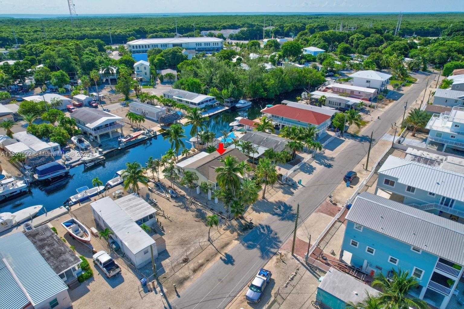 Small Image of 239 LOWER MATECUMBE RD, Key Largo Number 59