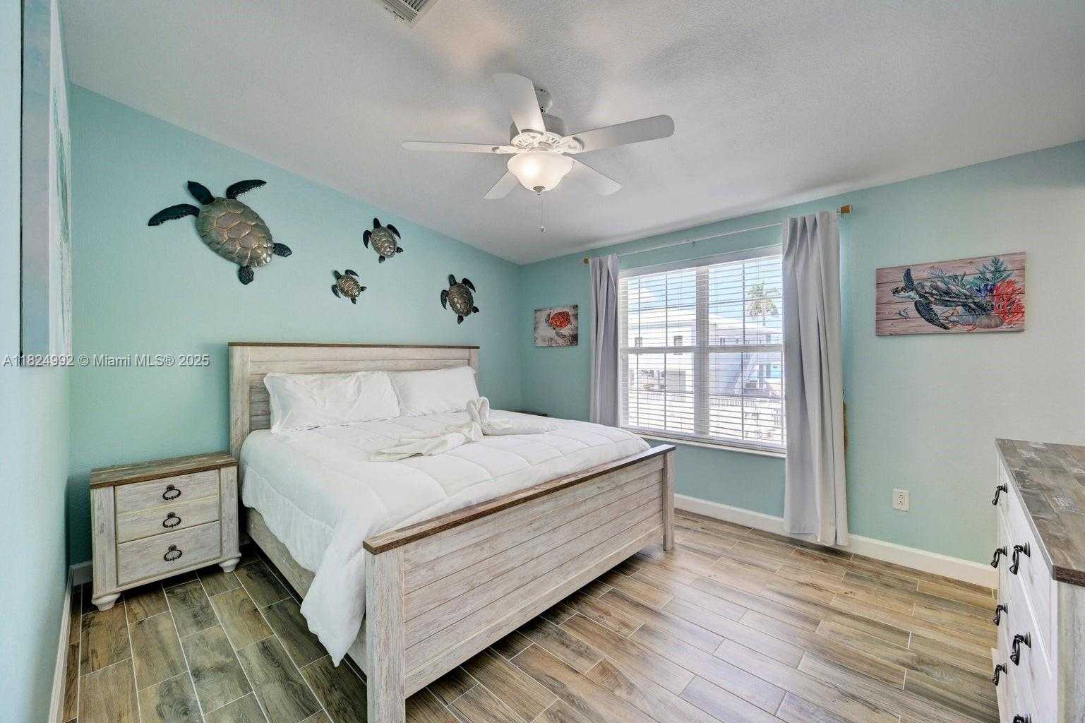 Small Image of 239 LOWER MATECUMBE RD, Key Largo Number 8