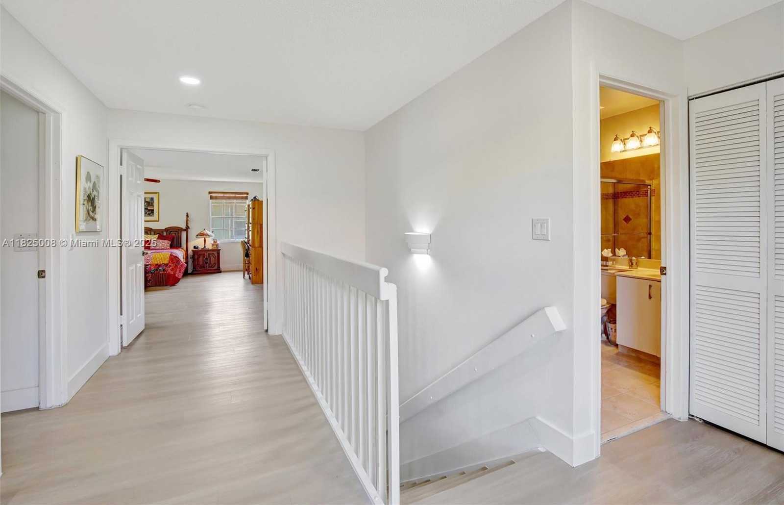 Small Image of 676 NORTH WEST 133RD DR, Plantation Number 27