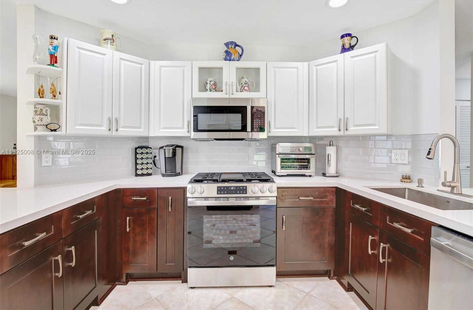 Small Image of 676 NORTH WEST 133RD DR, Plantation Number 3