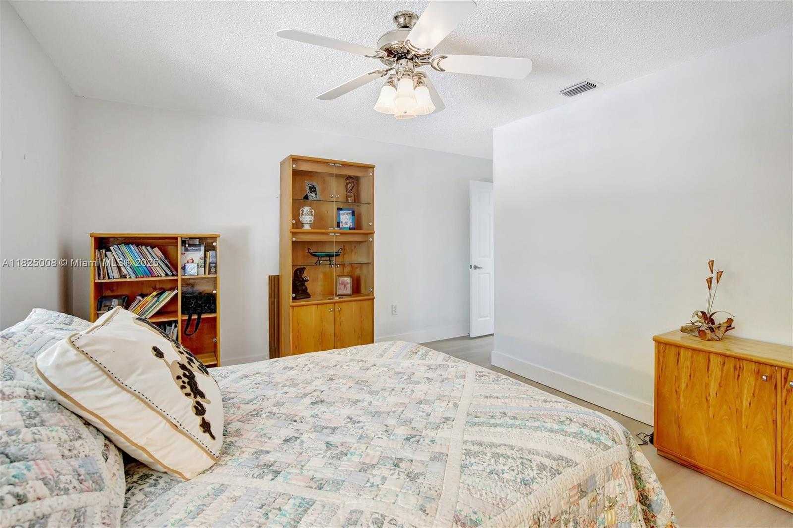 Small Image of 676 NORTH WEST 133RD DR, Plantation Number 39