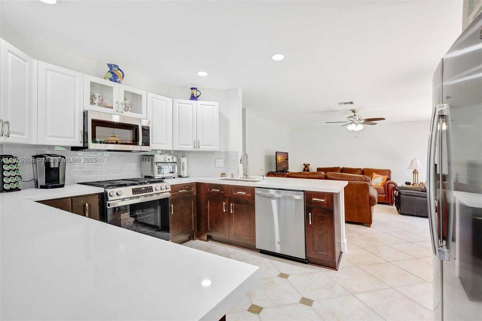 Small Image of 676 NORTH WEST 133RD DR, Plantation Number 4