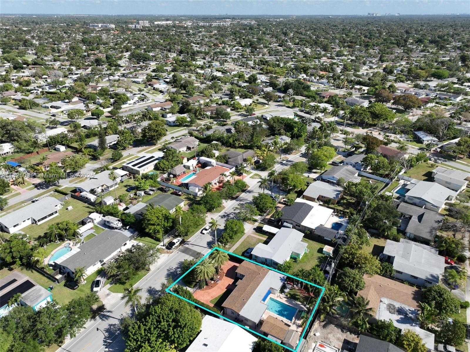 Small Image of 9400 CARIBBEAN BLVD, Cutler Bay Number 14