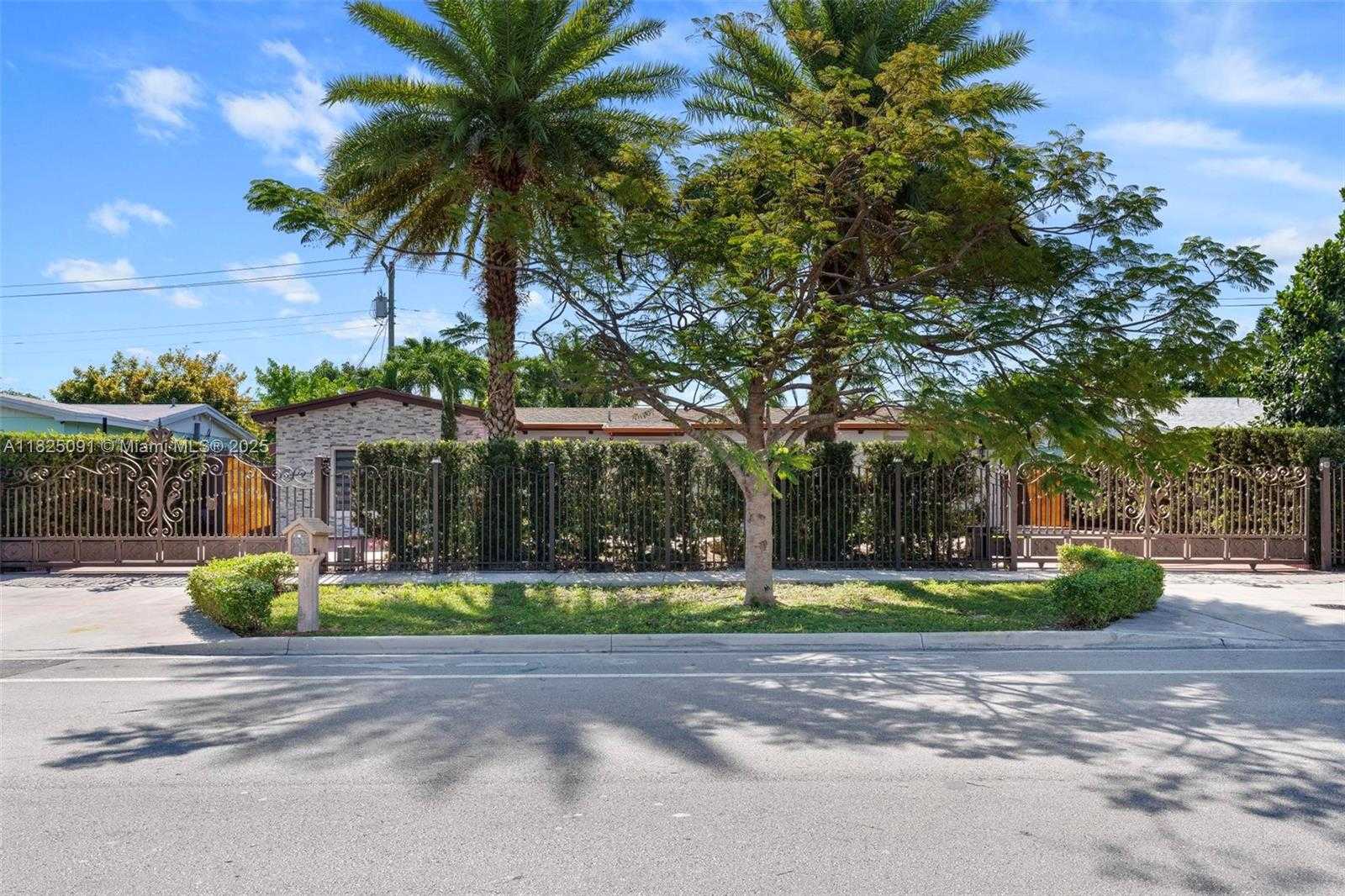 Small Image of 9400 CARIBBEAN BLVD, Cutler Bay Number 21
